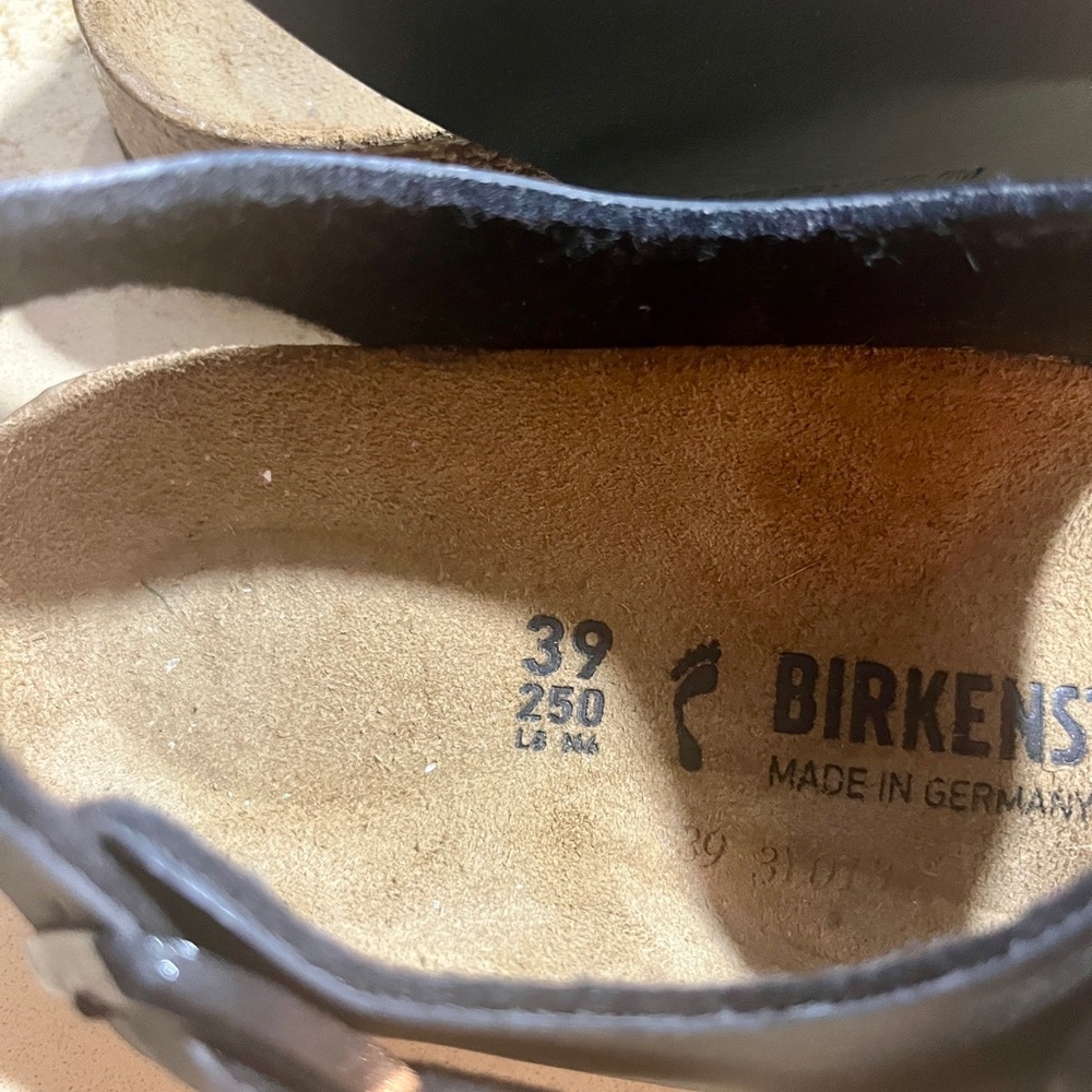 Birkenstock Unisex Black Sandals 39 NWOT - Picture 2 of 4